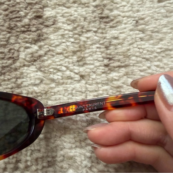 Tortoise Shell Sunglasses - Picture 6 of 9